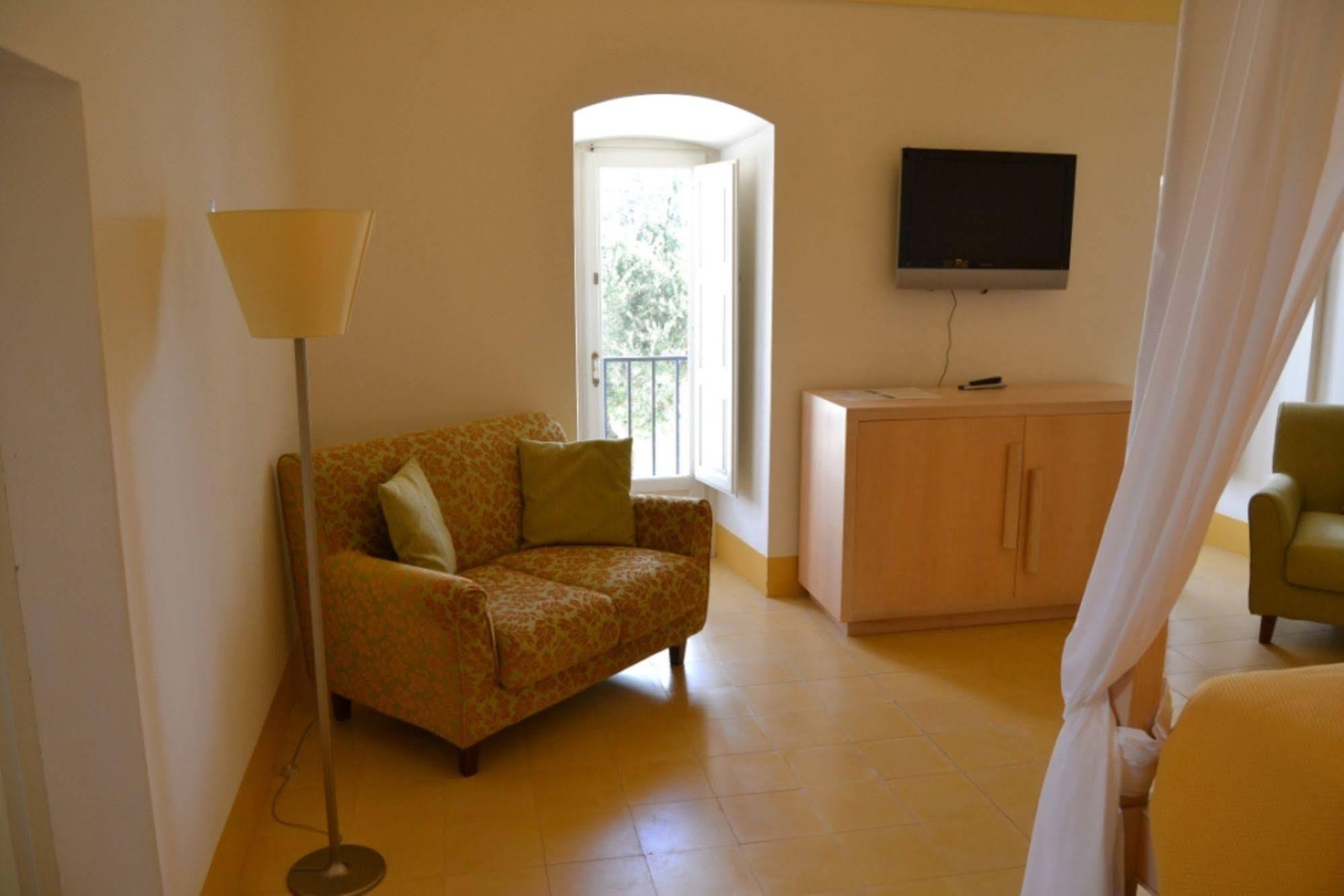 צ'יסטרנינו Relais Masseria Villa Cenci מראה חיצוני תמונה